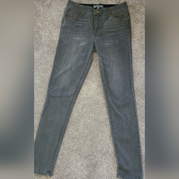 Wit & Wisdom Charcoal Skinny Jeans - Picture 2 of 7